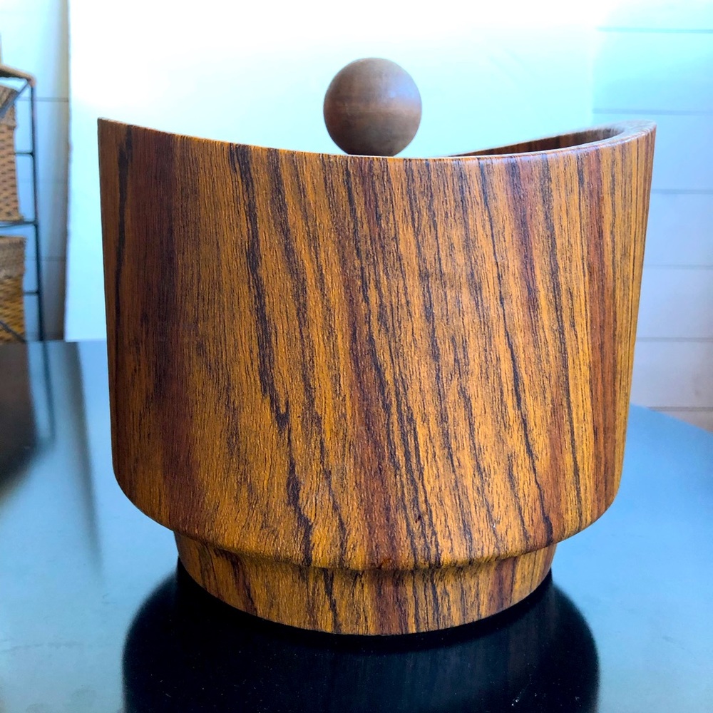 AMAZING Very Retro MCM Vintage‎ Wood Look Vinyl Covered Ice Bucket